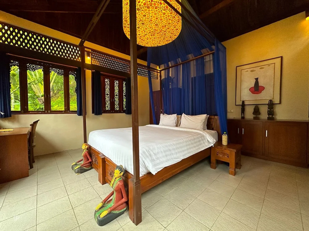 2 Bedrooms Villa with balcony