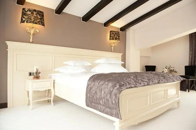 Deluxe Double room (full double bed)