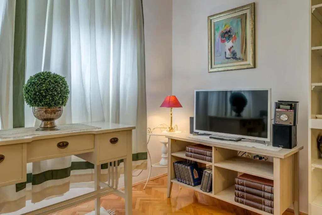 1 Bedroom Apartment with balcony