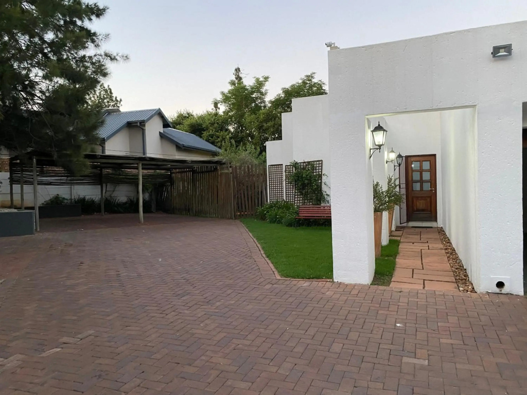 The Little Mongrel Bryanston