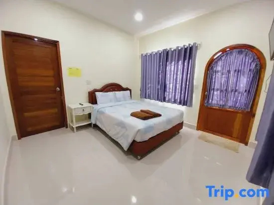 Standard Double room with garden view (full double bed)