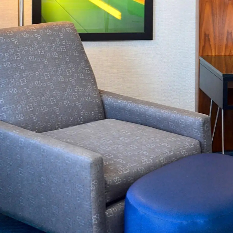 DoubleTree by Hilton Newark-Fremont Room Type - Junior Suite