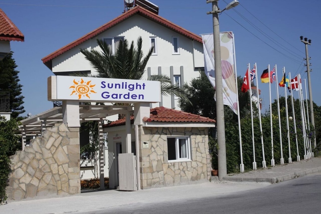 Sunlight Garden Hotel — фото