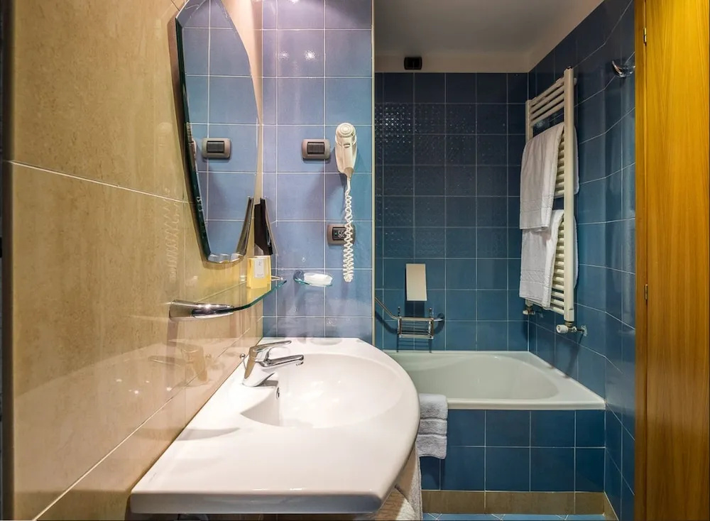 BV Grand Hotel Assisi Room Type - Double room twin beds