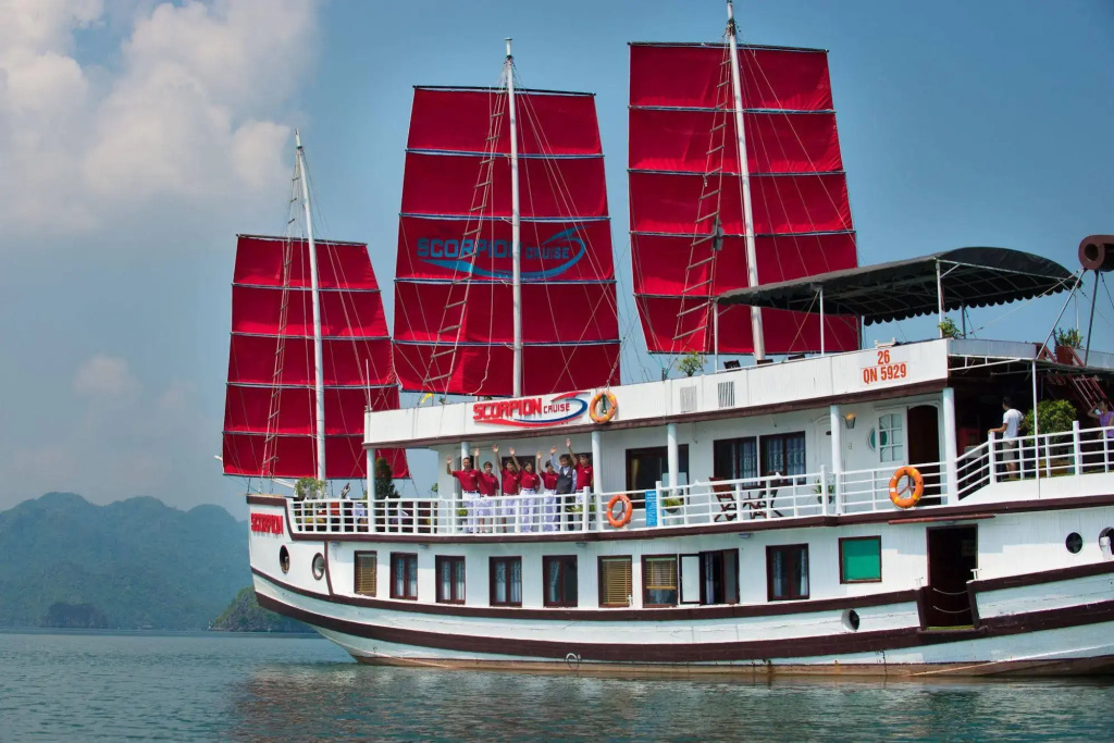 Scorpion Cruise