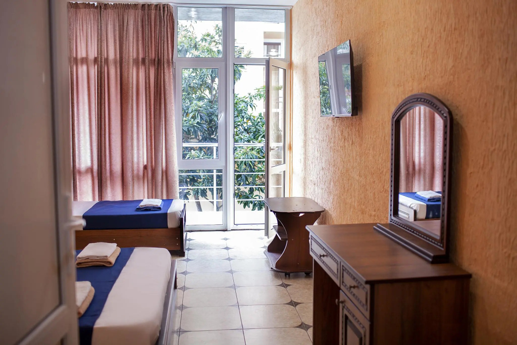 Standard Triple room with balcony