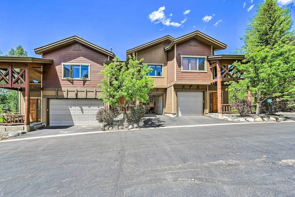 Gorgeous Steamboat Townhome: Shuttle to Ski Resort