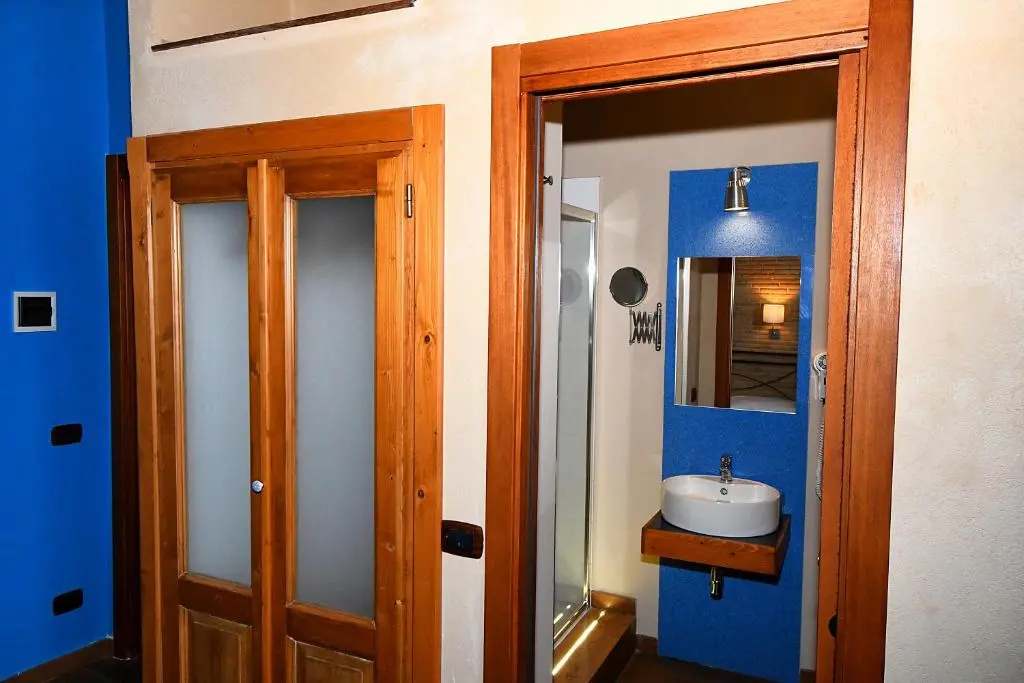 Standard Double room with balcony (full double bed)