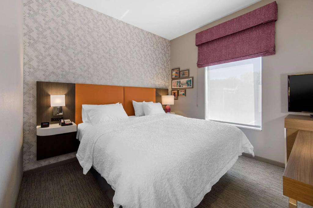 Double Studio (full double bed)