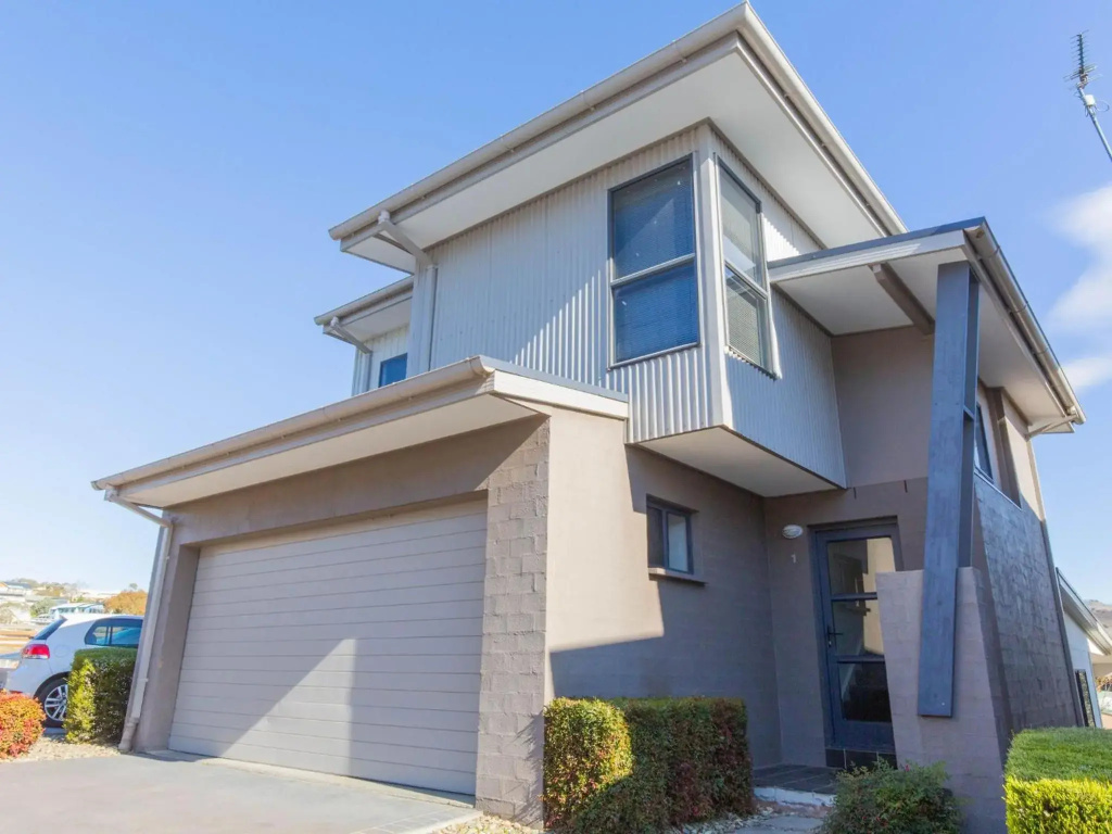 Northstar 1 of 17 Kirwan Close
