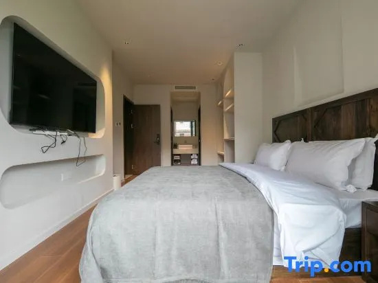 Standard Double room with view (full double bed)
