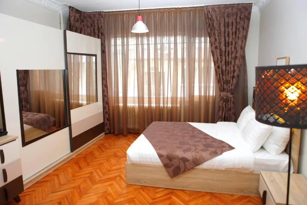 Economy Suite