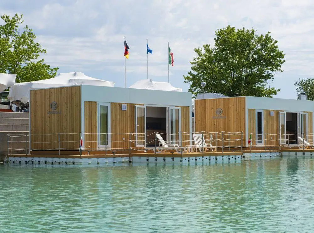 Floating Resort