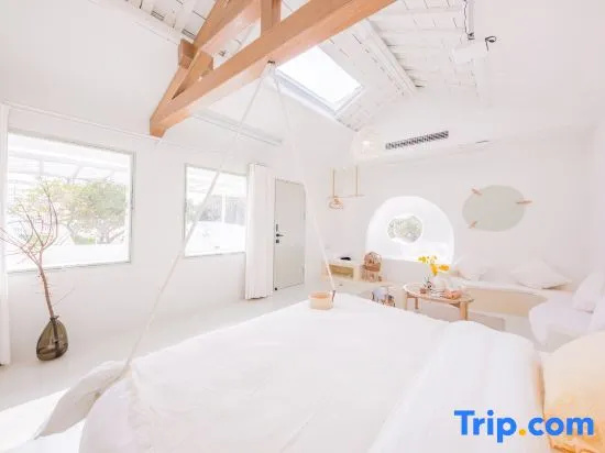 Standard Double room with courtyard view (full double bed)