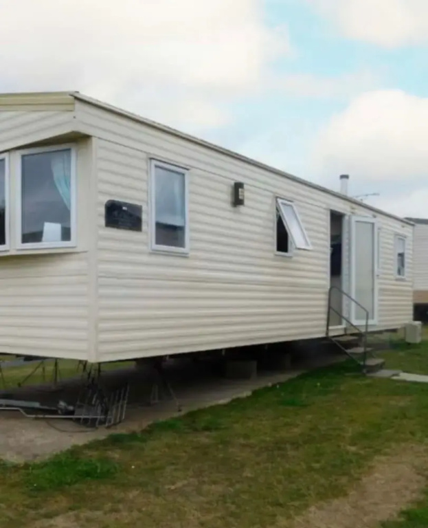 Lynch Lane Lodge - Relax in Weymouth