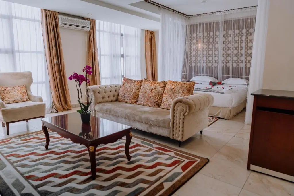 Saab Royale Hotel - Chambres
