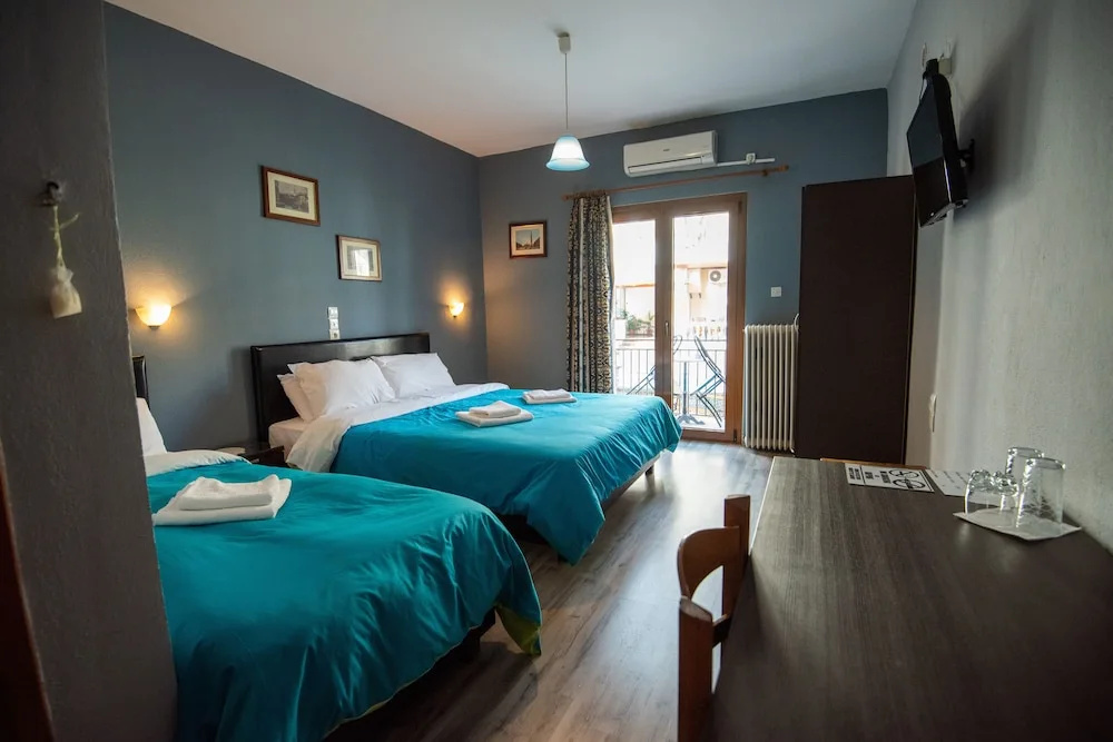 Deluxe Triple room with balcony