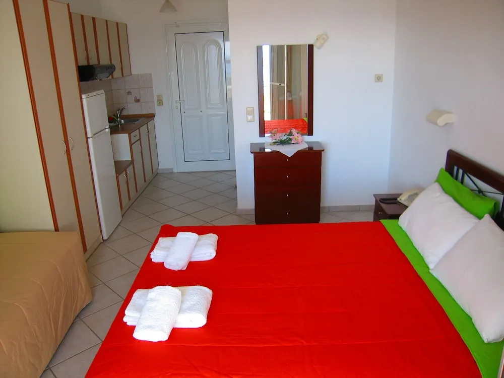 Studio with balcony and with sea view
