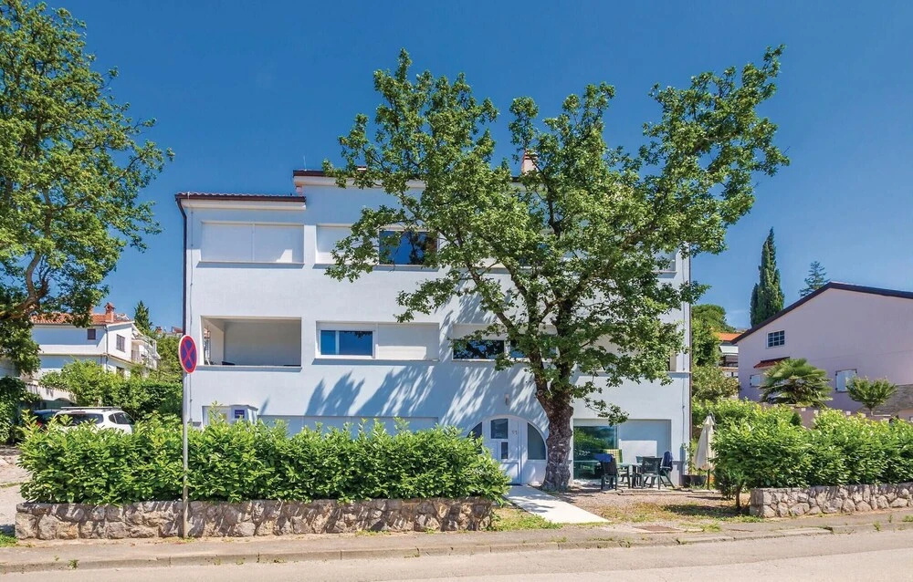 Awesome Home in Njivice With Wifi and 2 Bedrooms