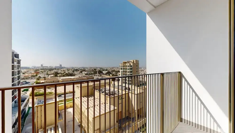 2 Bedrooms Apartment with balcony and with city view