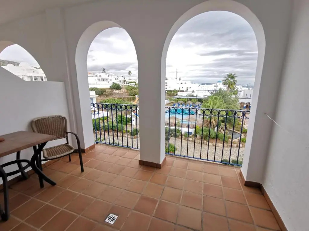 Standard Double room with pool view (twin beds)