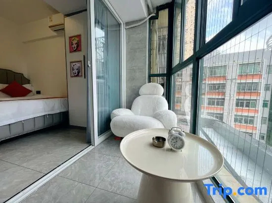 2 Bedrooms Suite with balcony