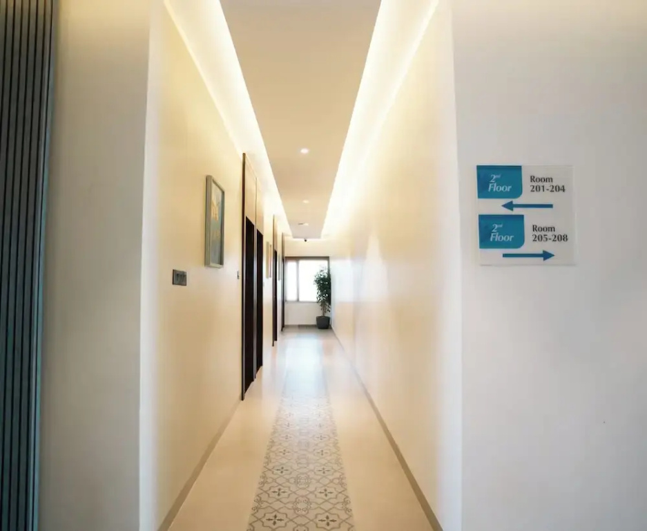 Lobby & Reception