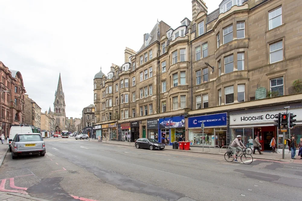 2 Bedroom Flat in Edinburgh