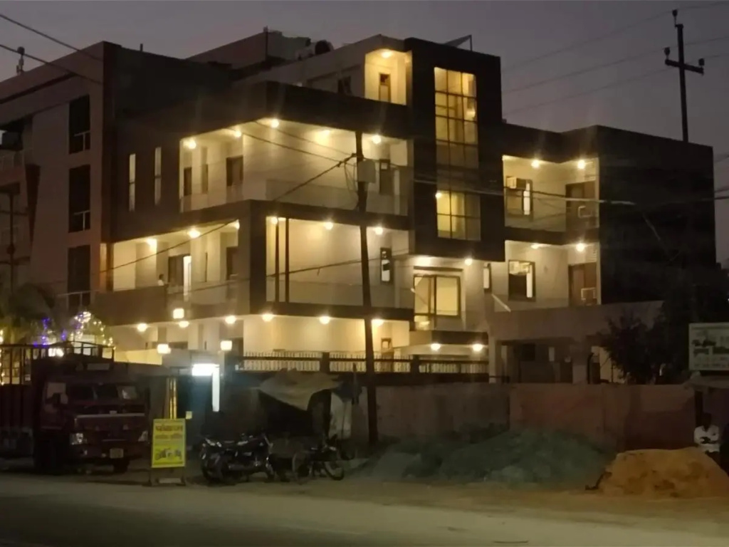 Hotel Noida Dreamz 44