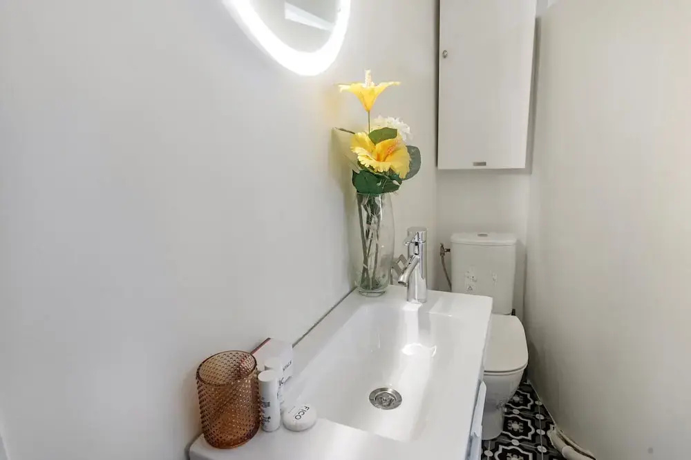 Afficher la photo 7 — Mattoni in Menton With 1 Bedrooms and 1 Bathrooms