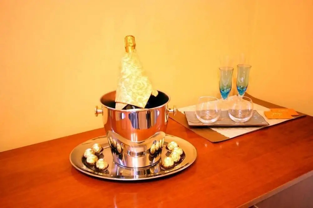 Food & Beverage