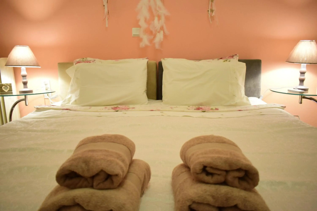 Mary's Apt 2bedrooms in Allou Fun Park West Athens by MK