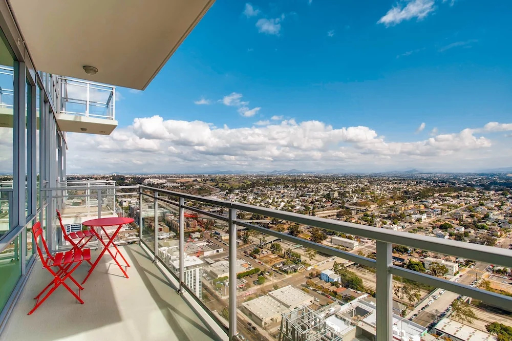 Executive Suite 2BR2BA Convention Center