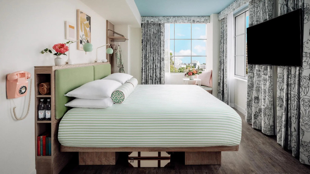 Double room (full double bed)