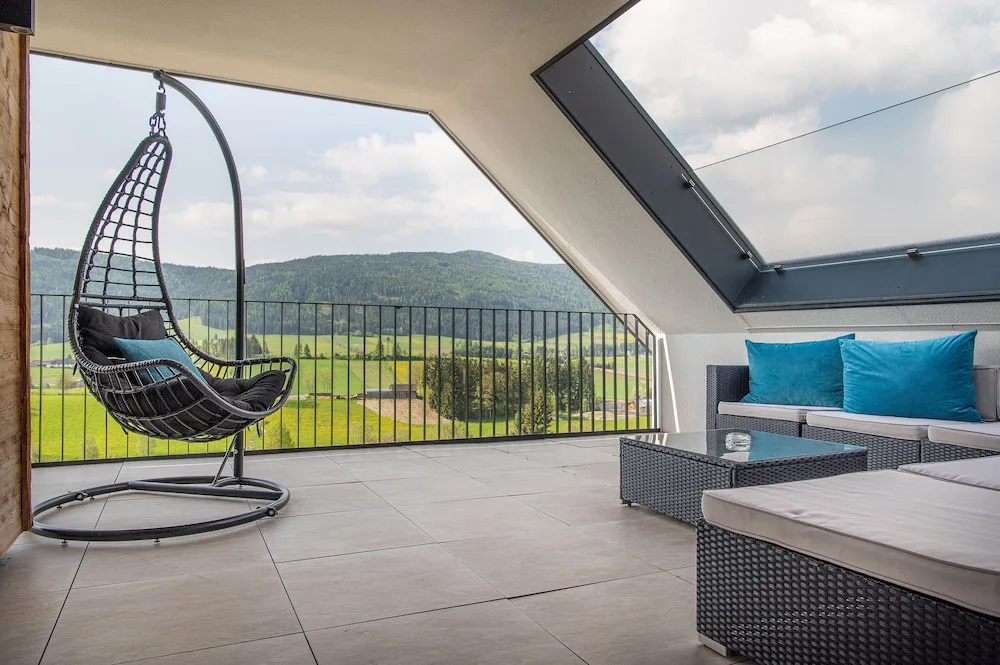 Balcony & Terrace