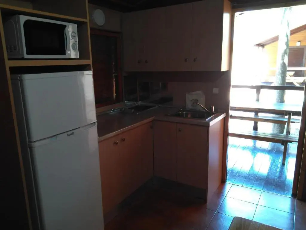 2 Bedrooms Bungalow