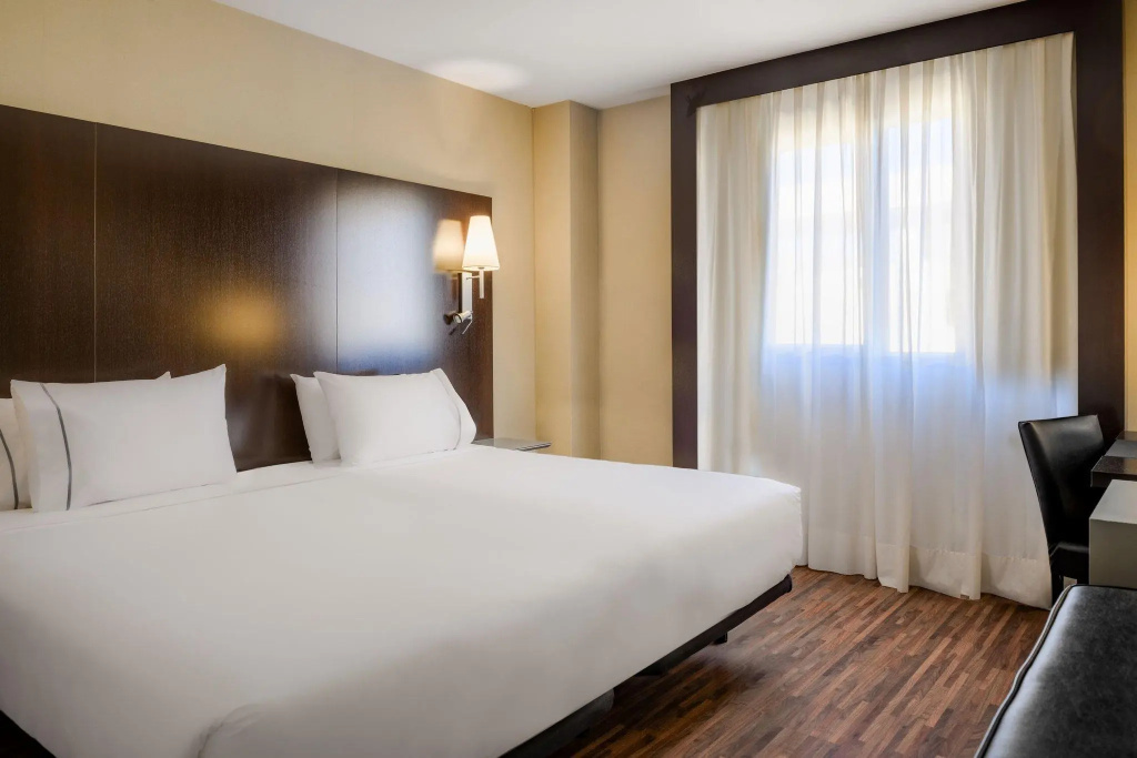 Double Junior Suite (full double bed)
