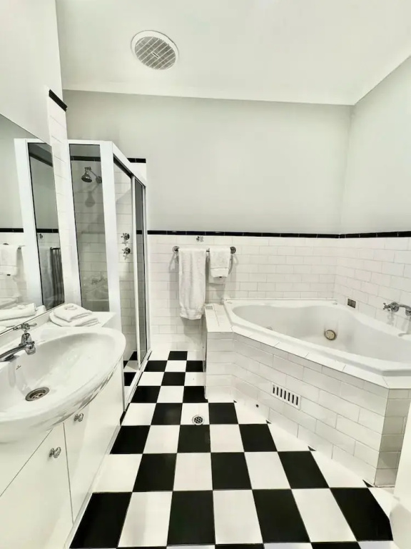 Standard Double room with garden view (full double bed)