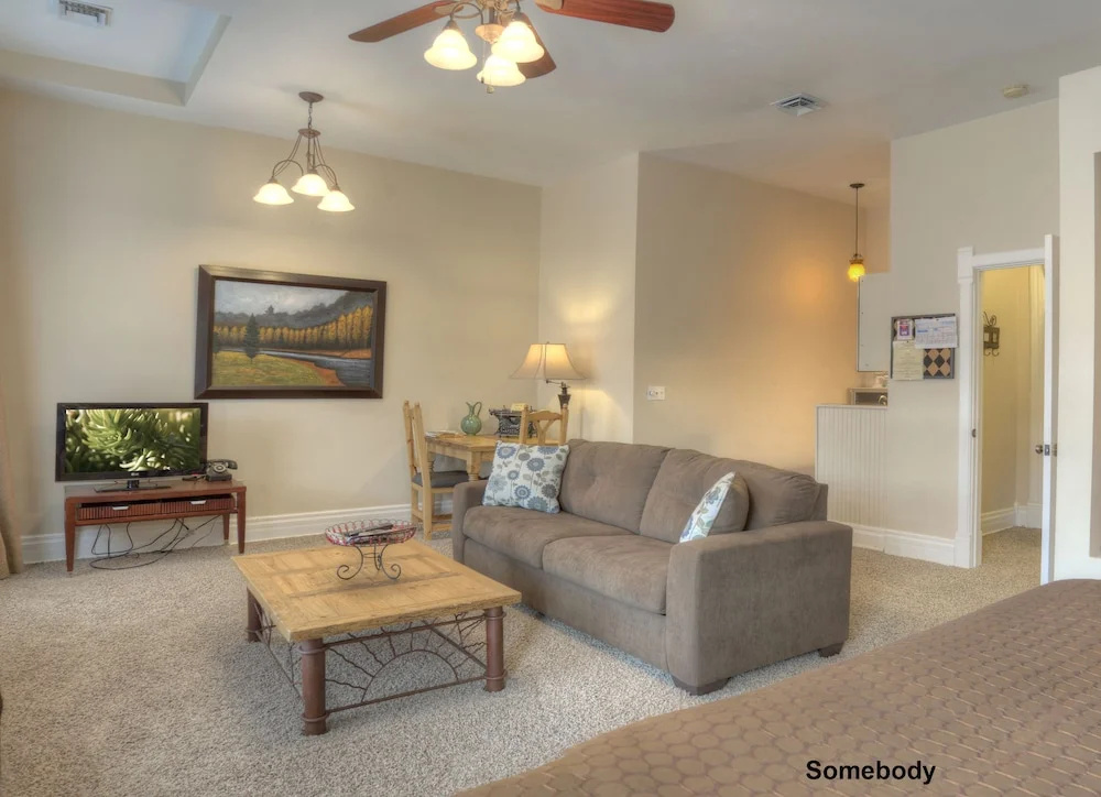 Suite with city view