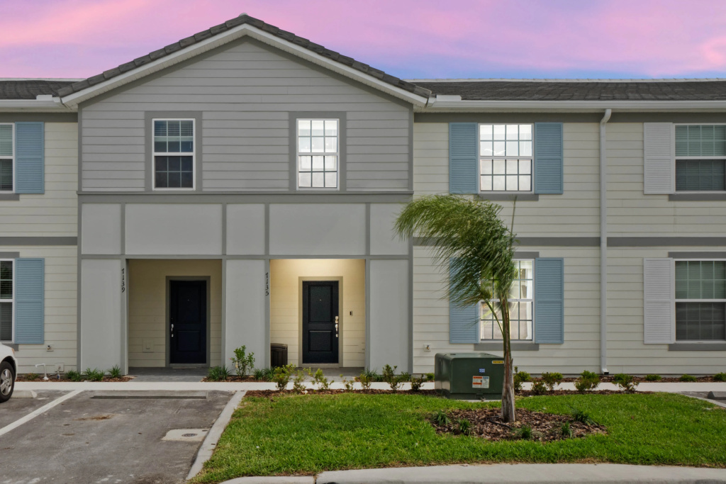 5 Beds / 4.5 Bathrooms / Solterra 7135 OL , Davenport , US