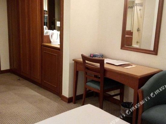 Mandarin Court Hotel