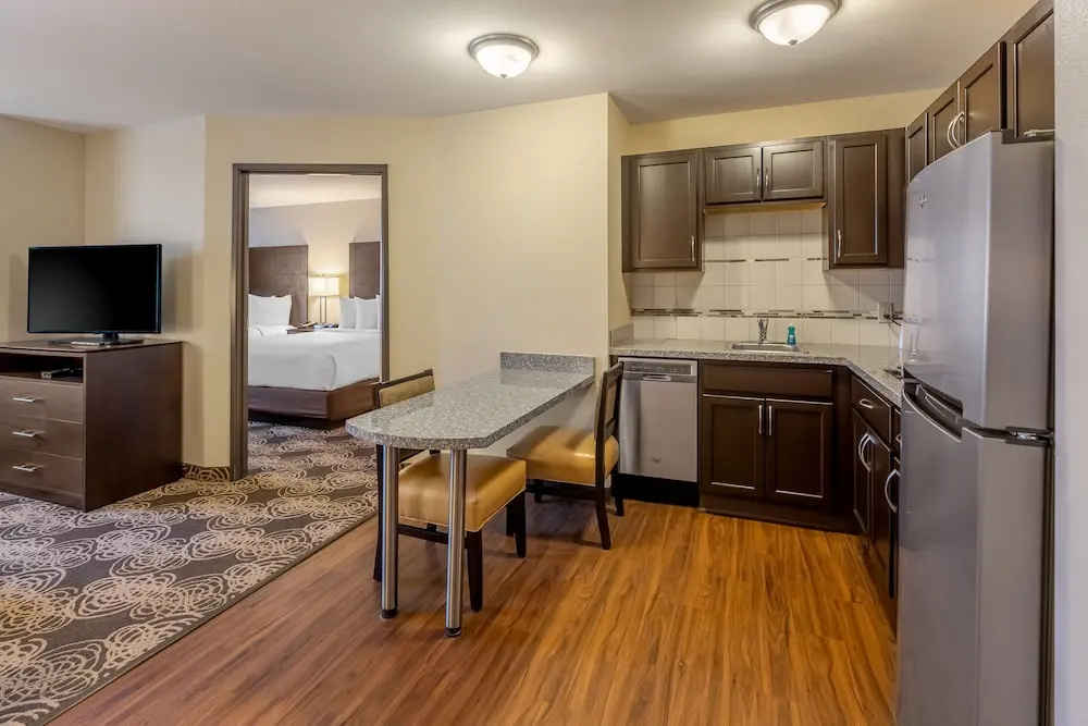 1 Bedroom Premium Suite