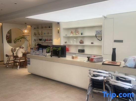 Xiamen Yunhai Bridge Scenic Apartment (Jimei School Village Yuanbo Garden Subway Station) in Xiamen