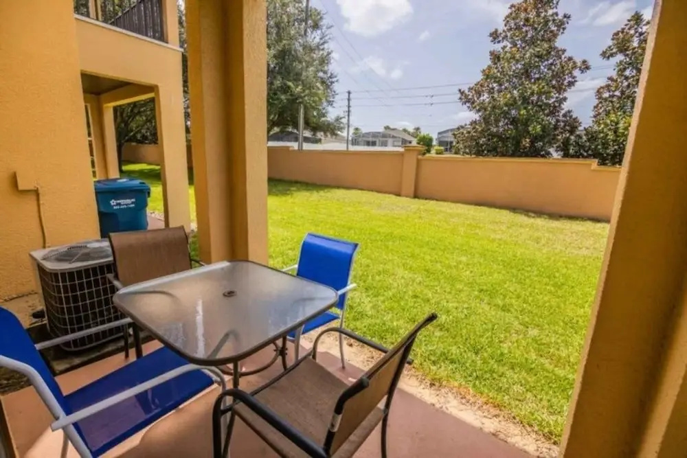 Lynval's Regal Palms Resort Townhome 4 Bedroom Townhouse by Redawning