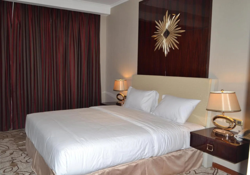 Sutan Raja Hotel And Convention Centre - фото 2