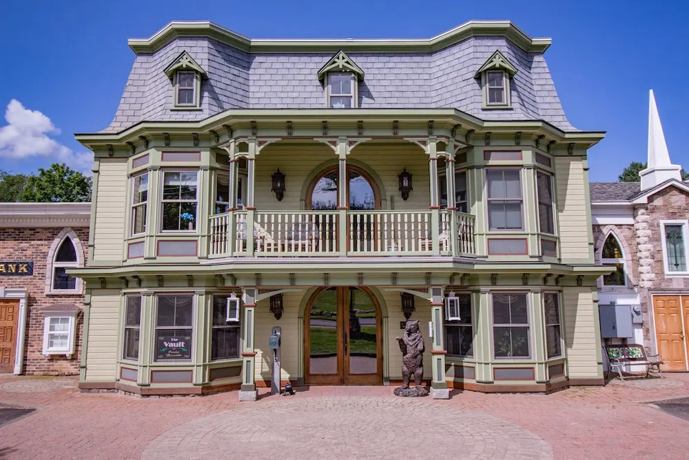 Adventure Suites