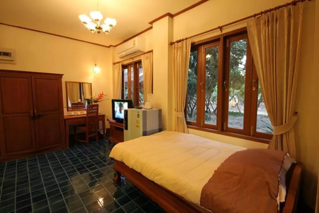 Superior Double room (full double bed)