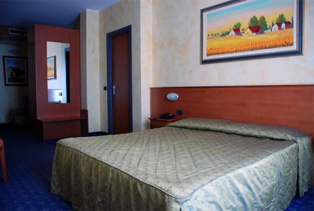 Standard Double room (full double bed)
