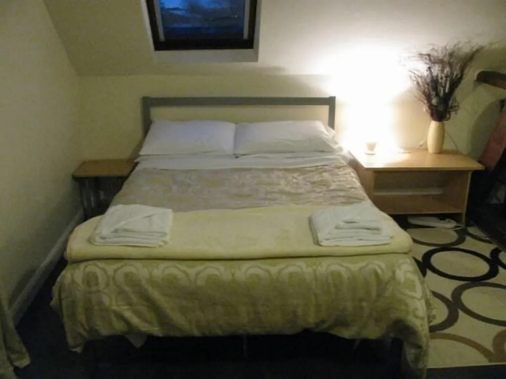 Common Farm Motel