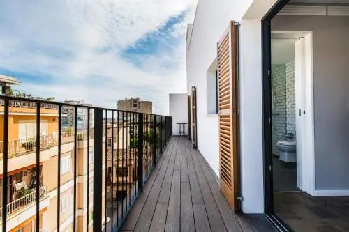 Balcony & Terrace